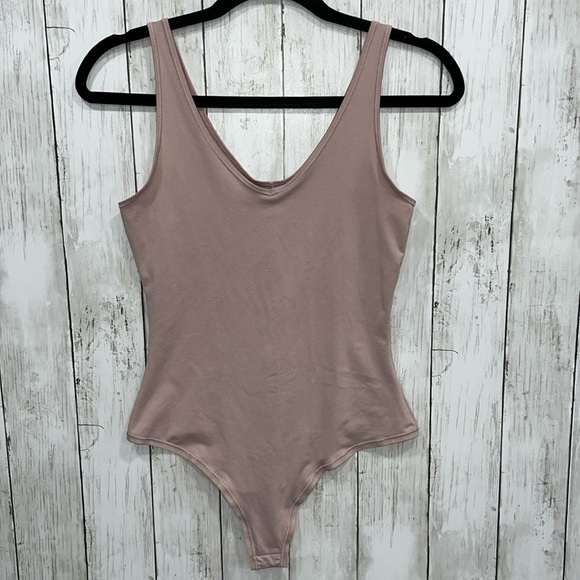 Spanx Assests Thong Bodysuit Size Small Nude Tan - Picture 1 of 6